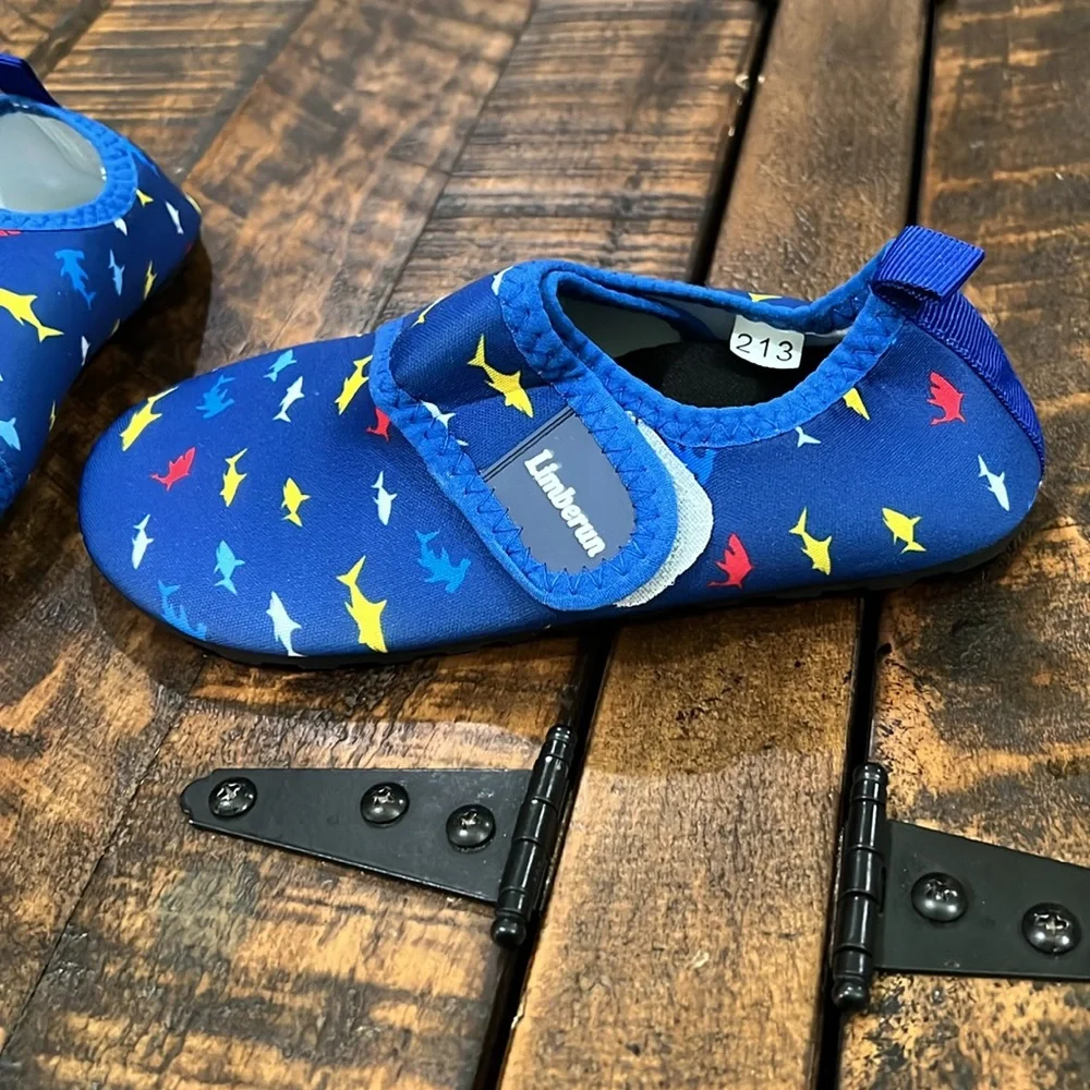 Free Kids Blue Shark Print Shoes